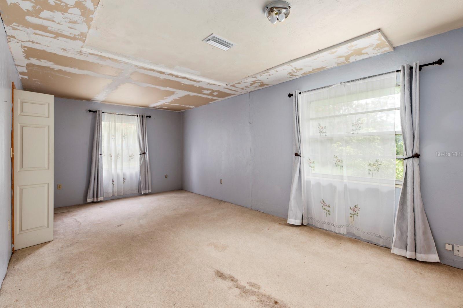 3831 E FOREST LAKE DRIVE