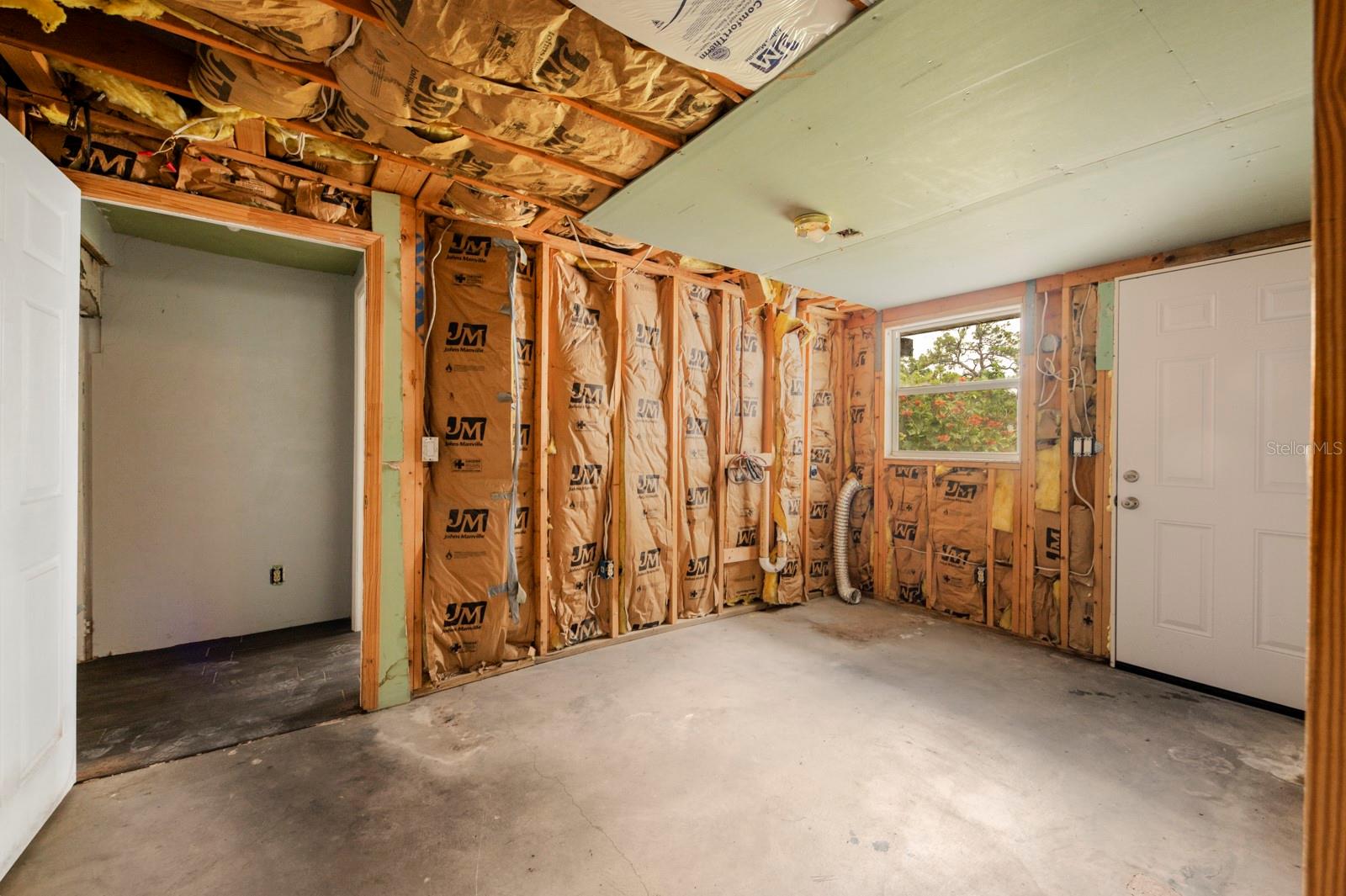 3831 E FOREST LAKE DRIVE