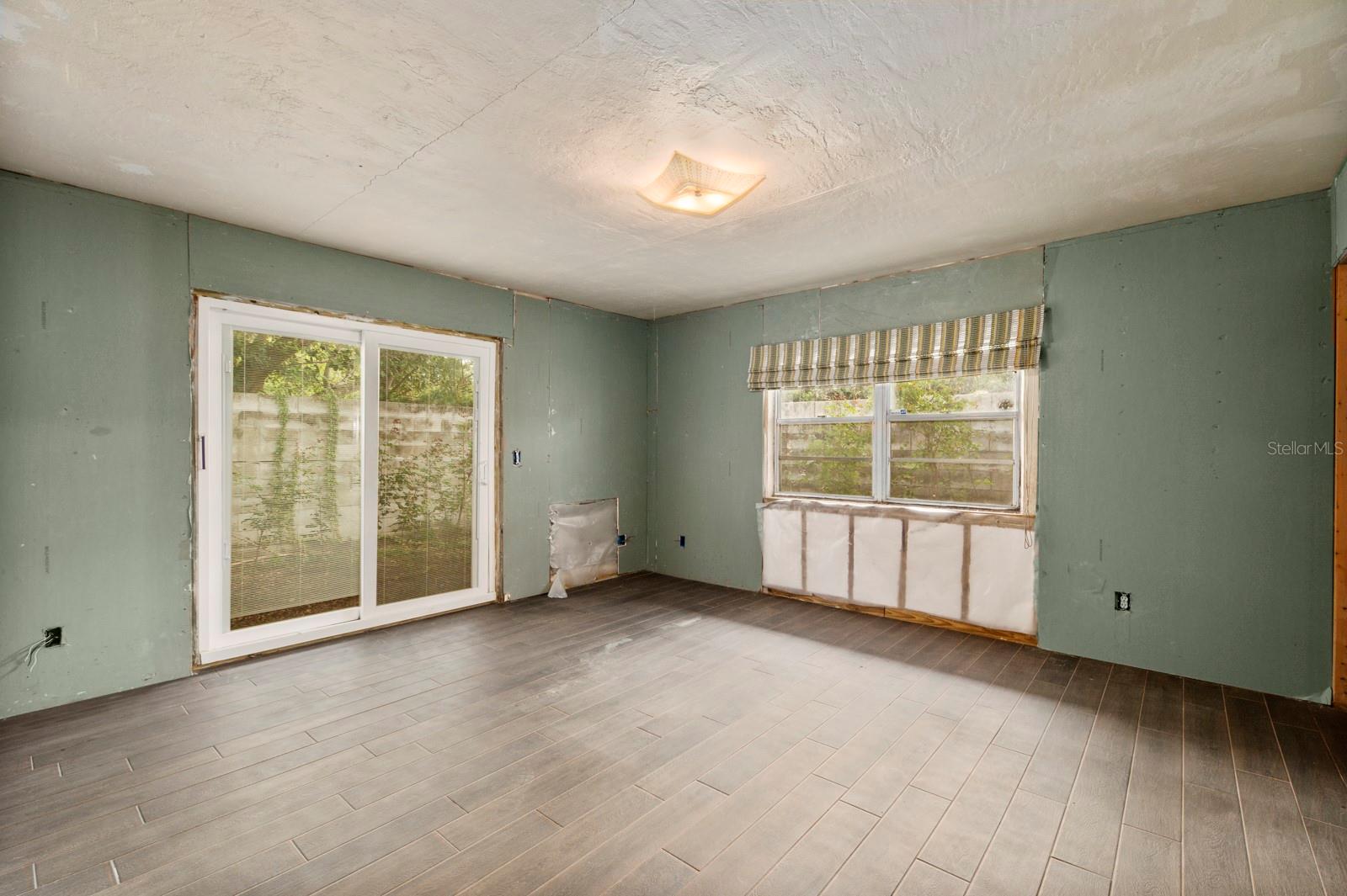 3831 E FOREST LAKE DRIVE