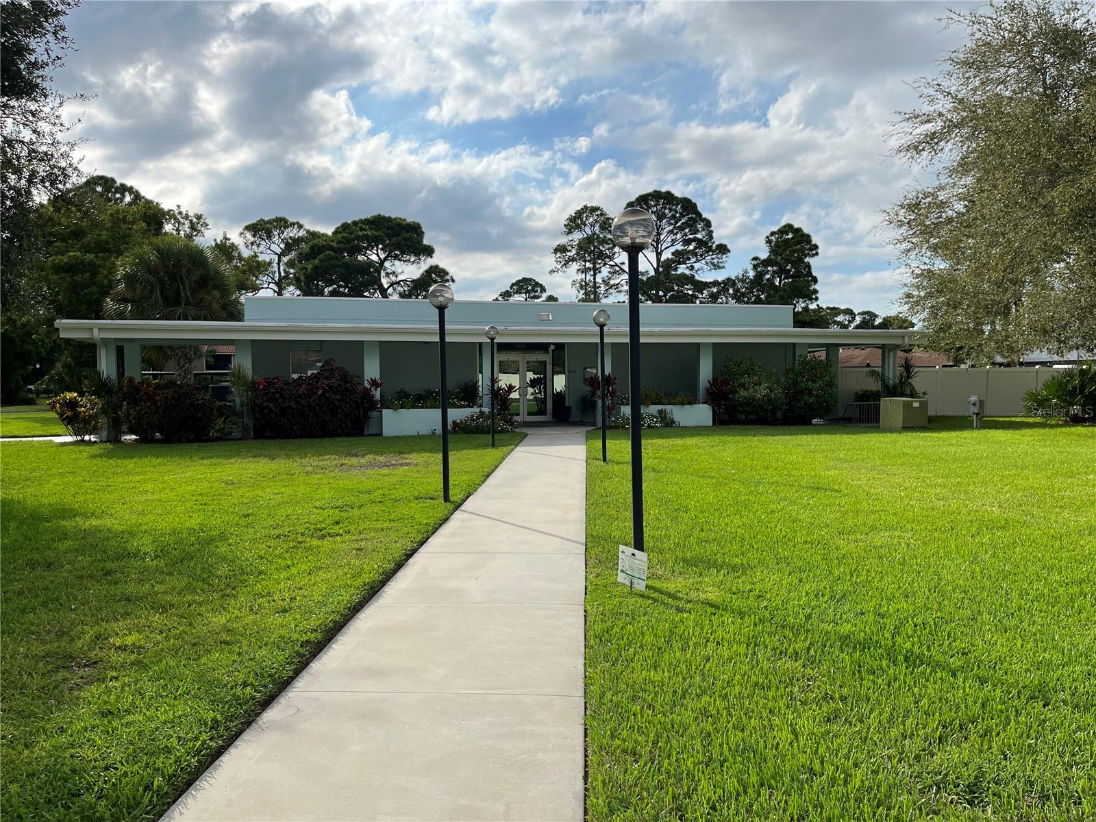 6201 GREEN VIEW DRIVE Unit: 130