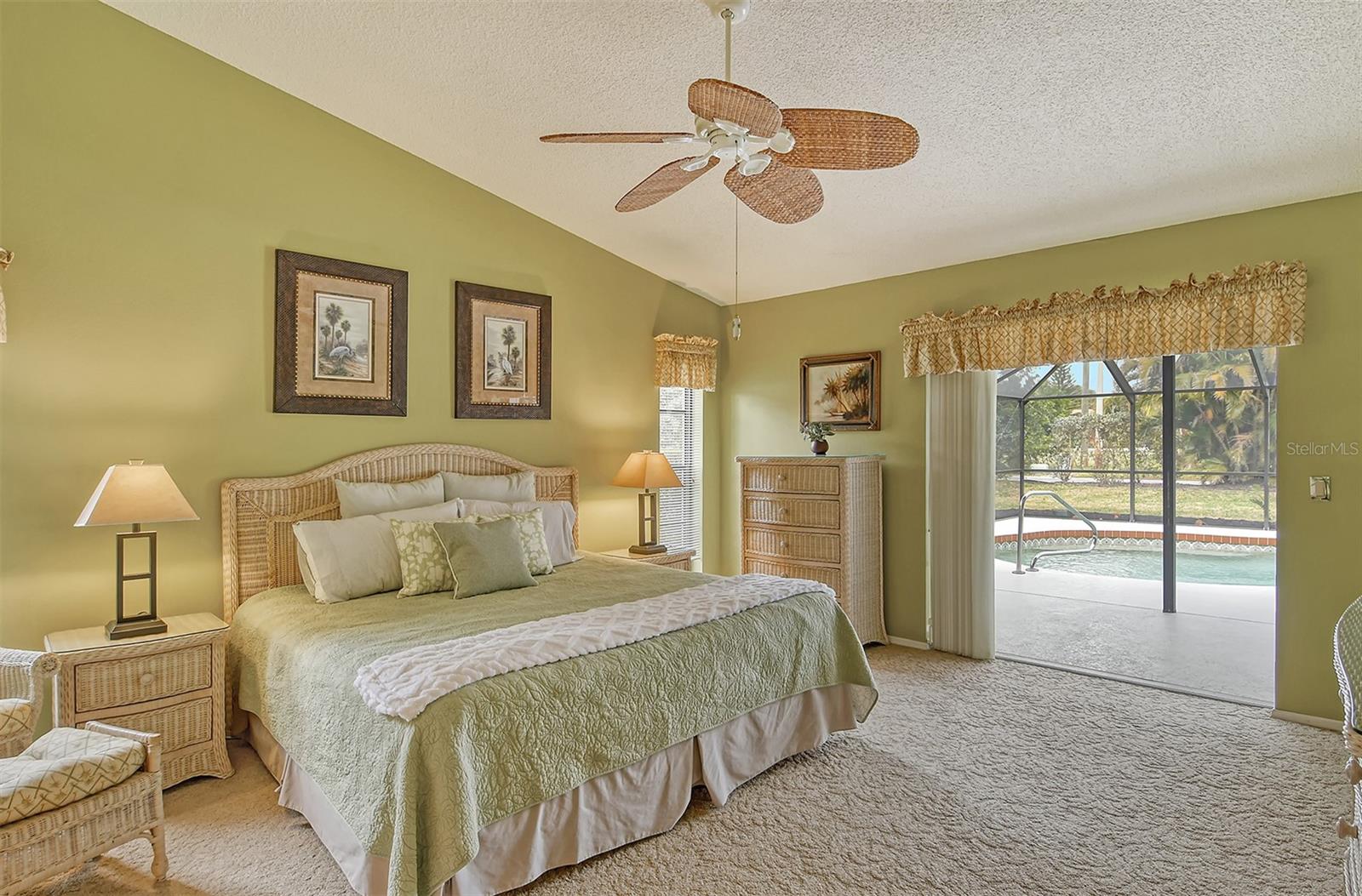 328 EDEN DR