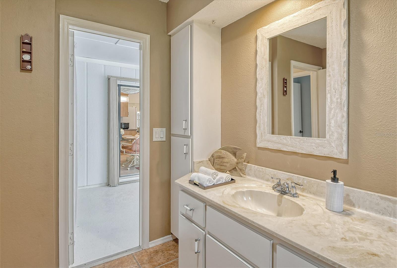 328 EDEN DR