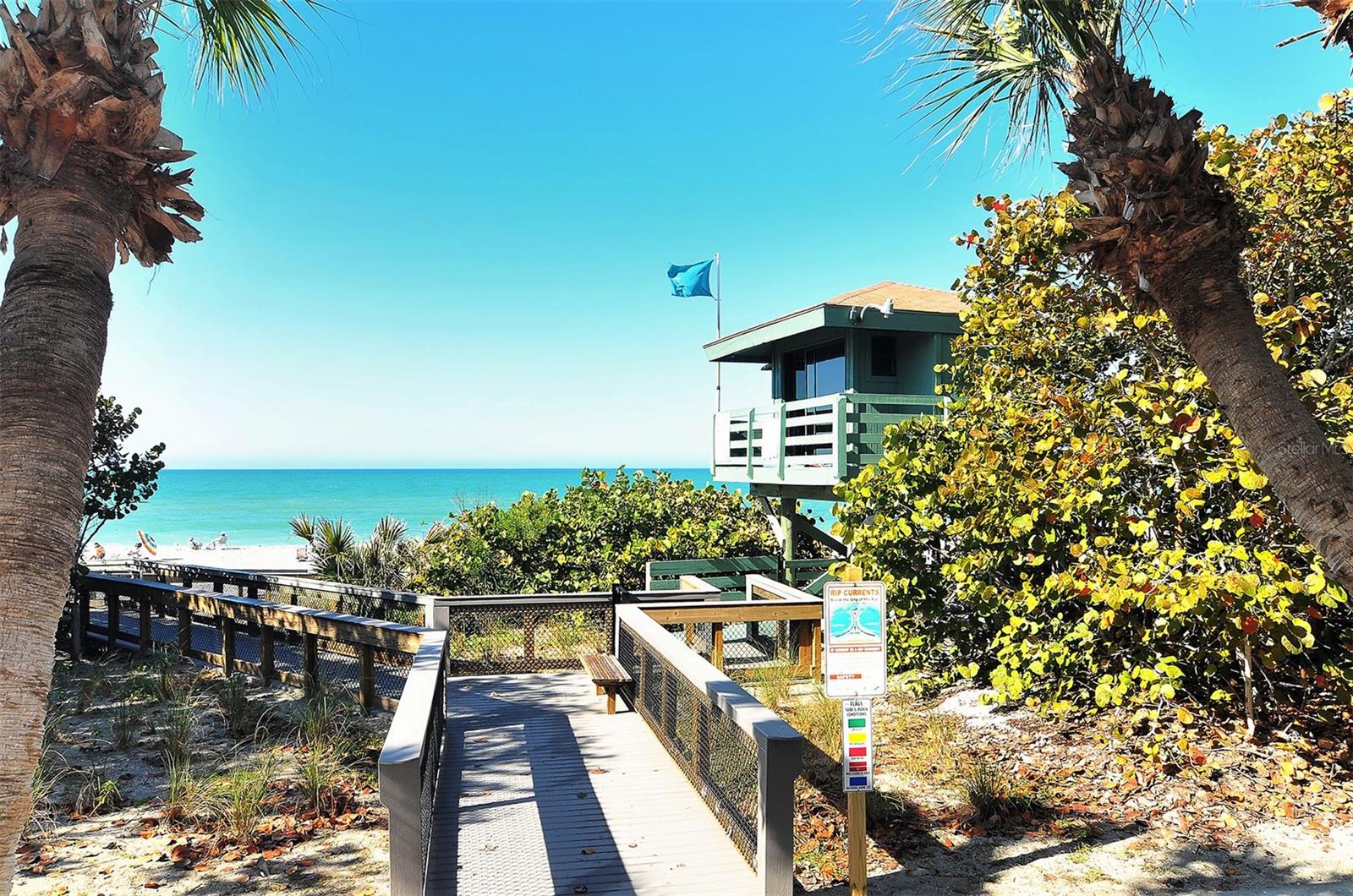 328 EDEN DR