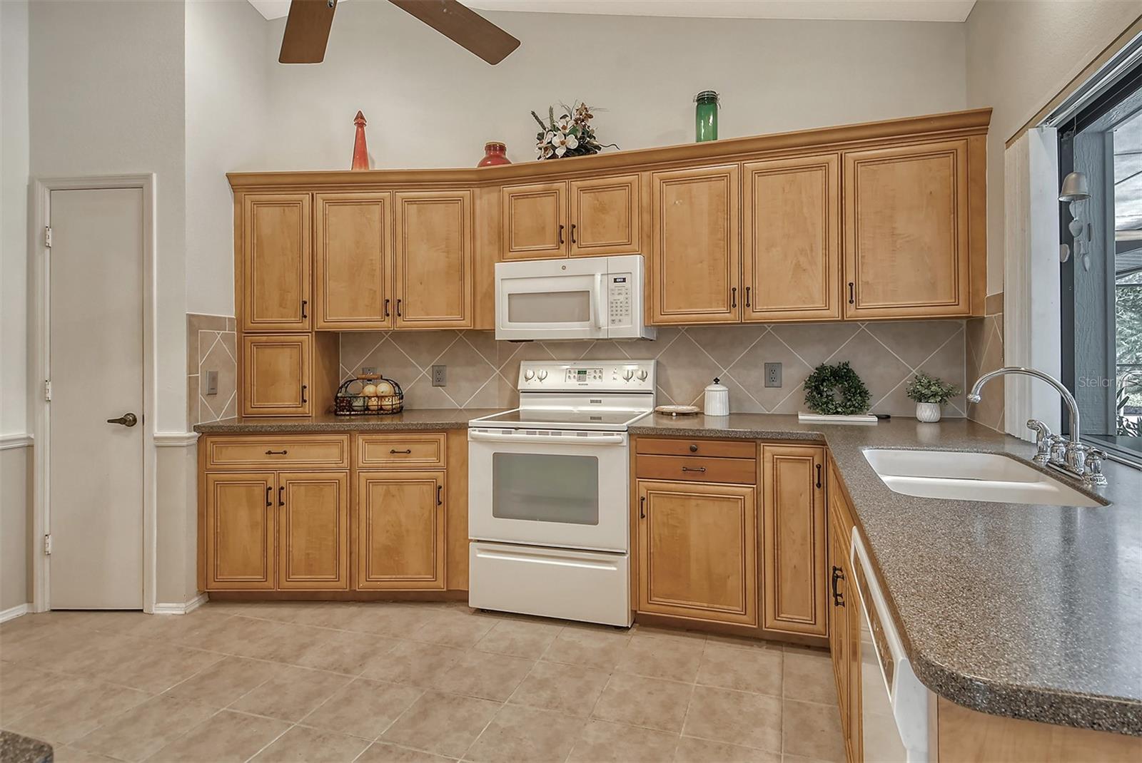 328 EDEN DR