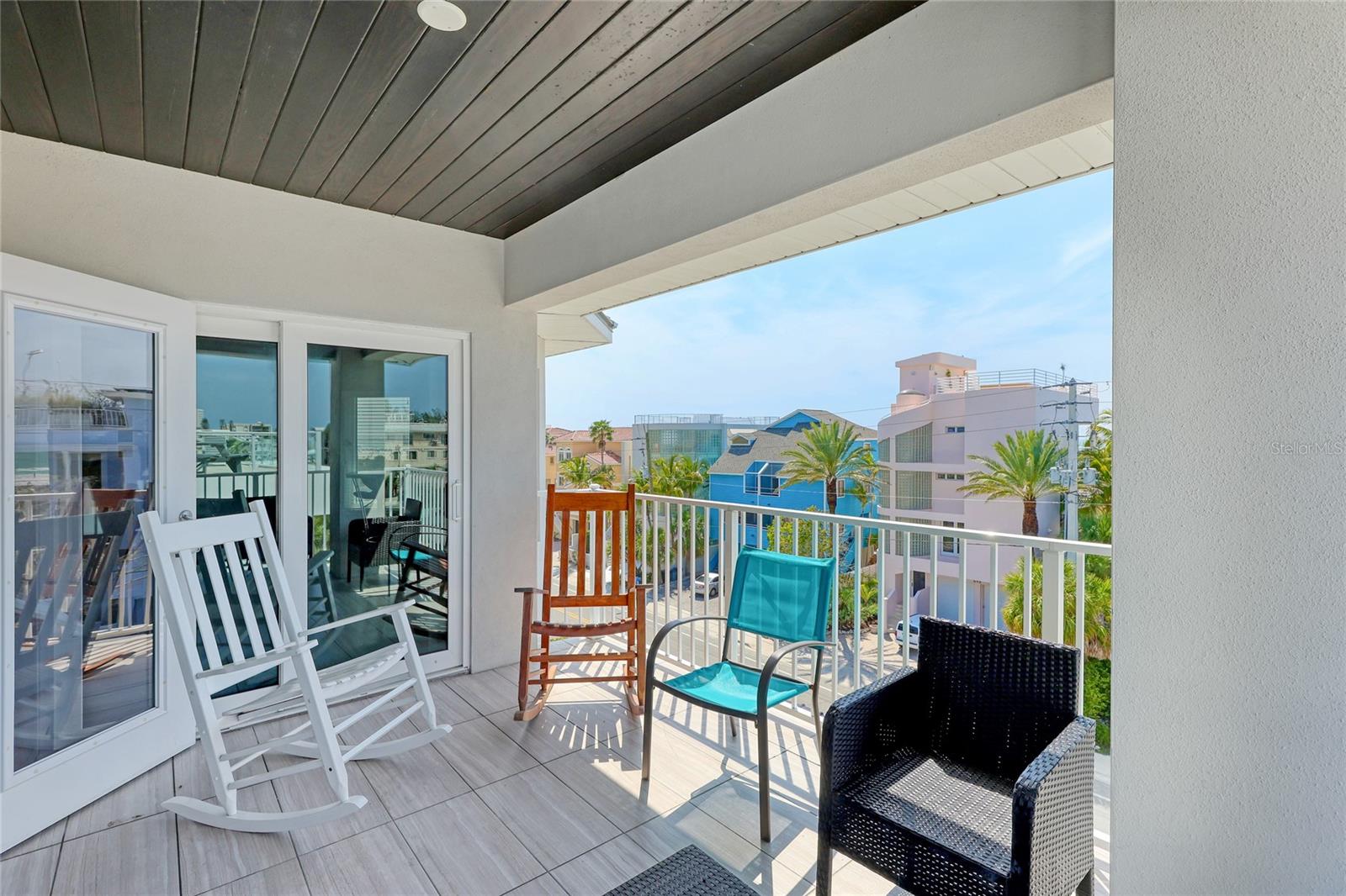 645 BEACH RD