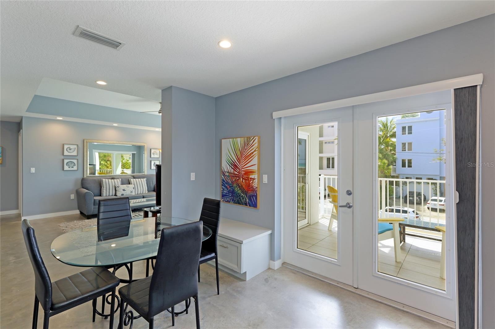 645 BEACH RD