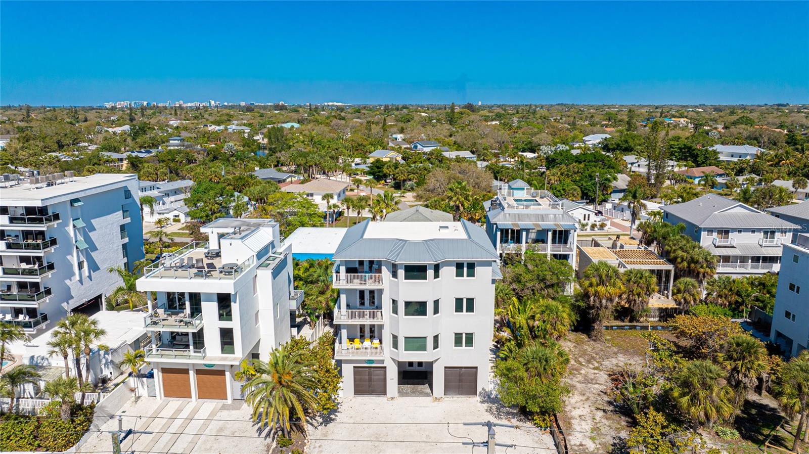 645 BEACH RD