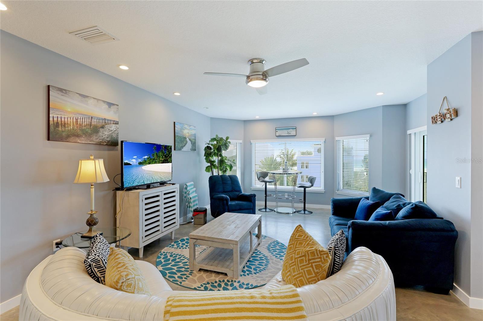 645 BEACH RD