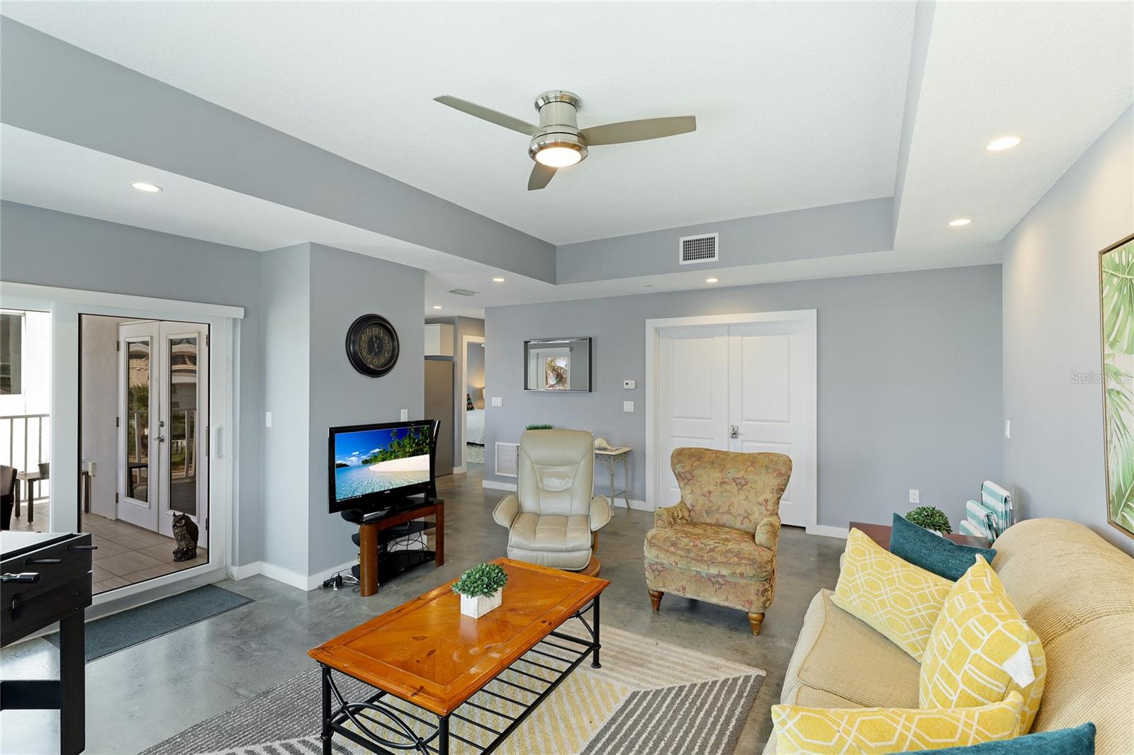 645 BEACH RD