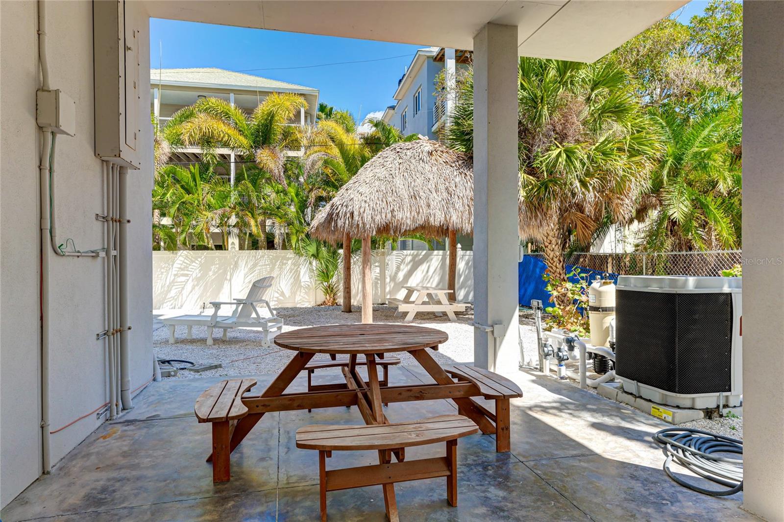 645 BEACH RD