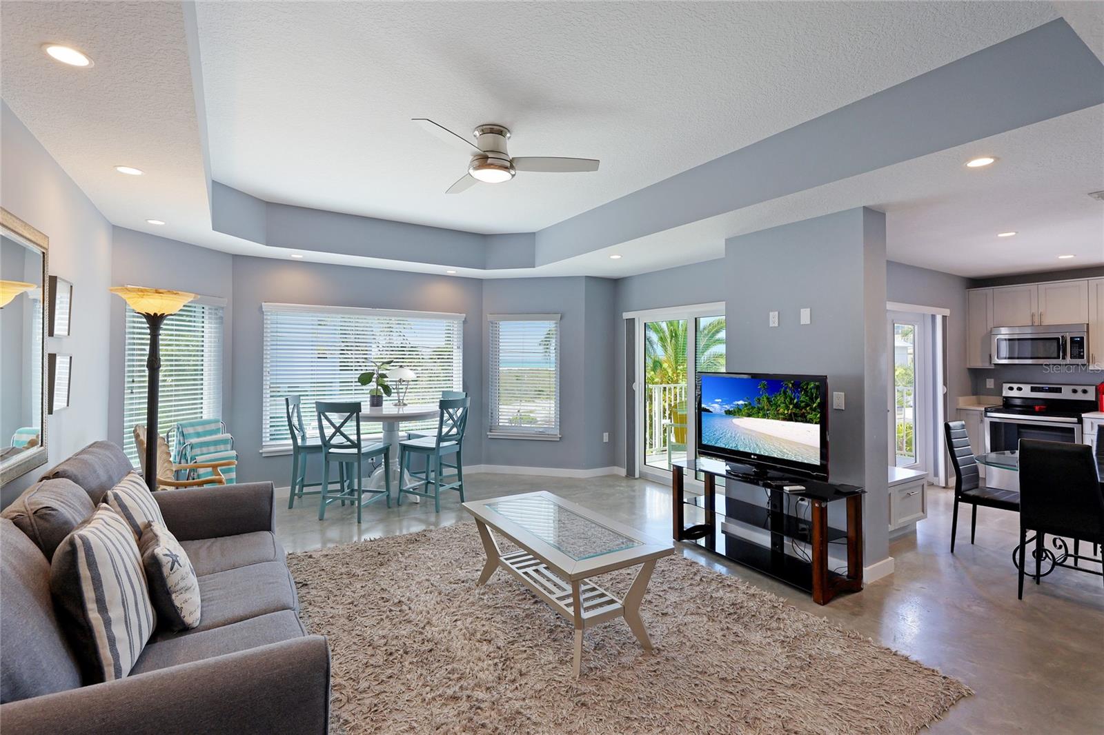 645 BEACH RD