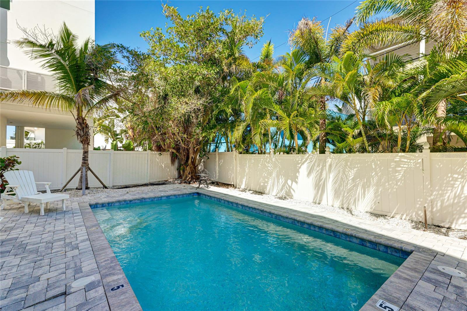 645 BEACH RD