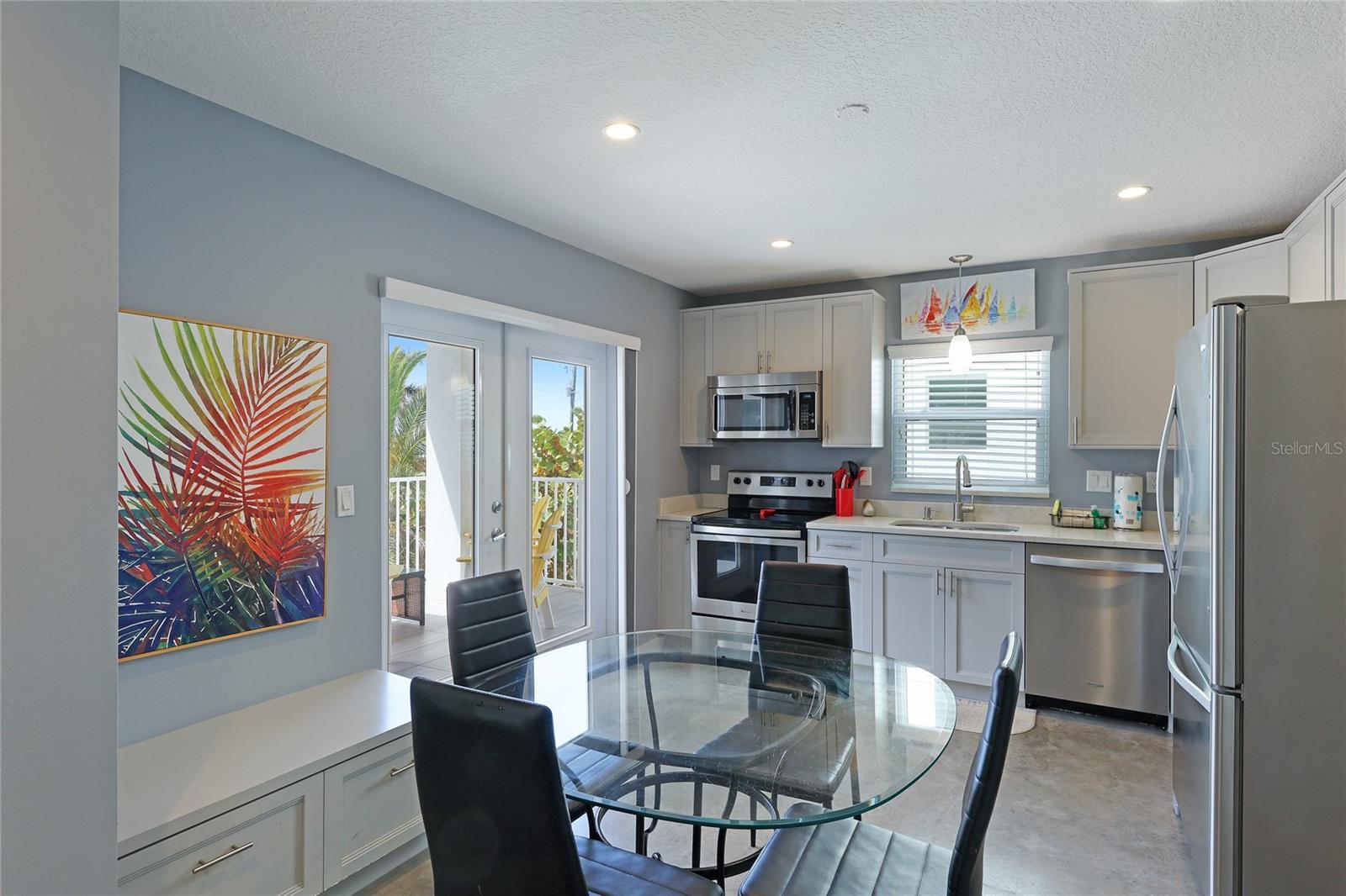 645 BEACH RD