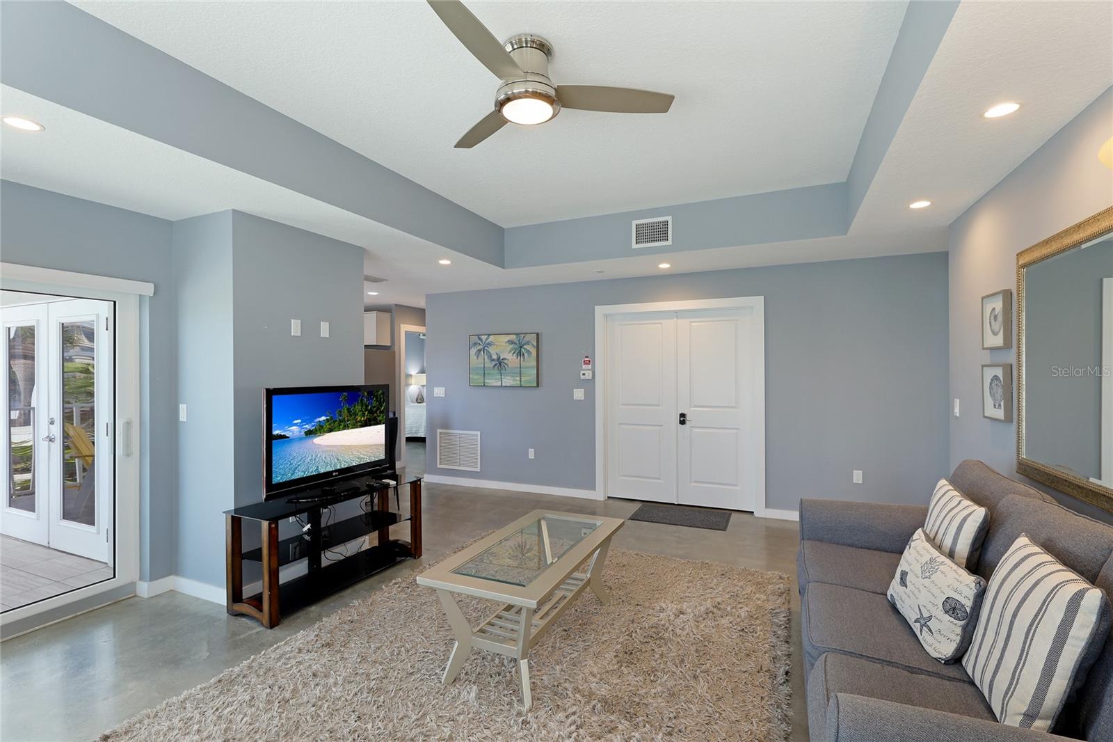 645 BEACH RD