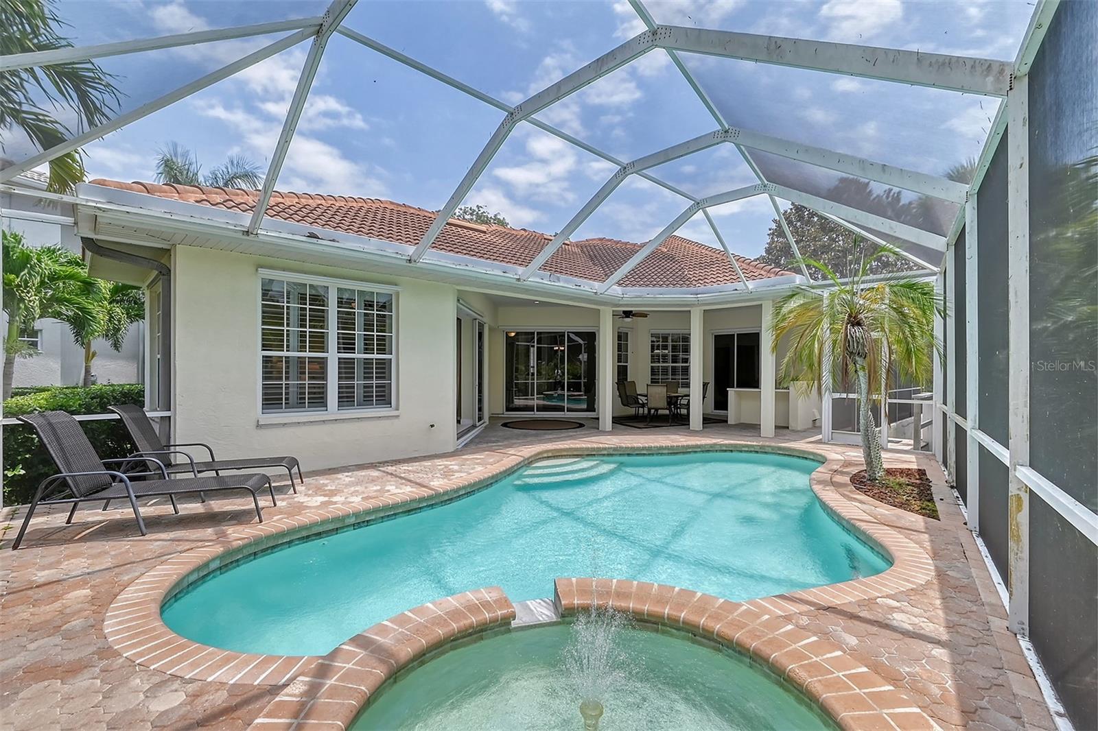 5566 SIESTA ESTATES CT