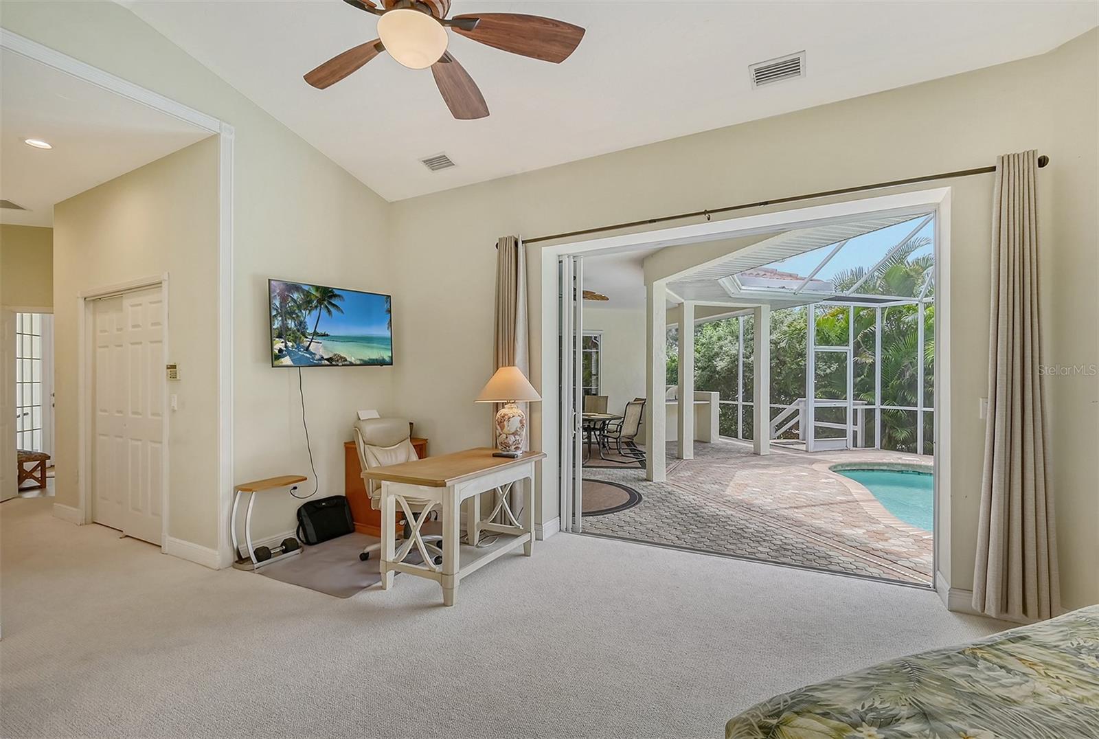 5566 SIESTA ESTATES CT