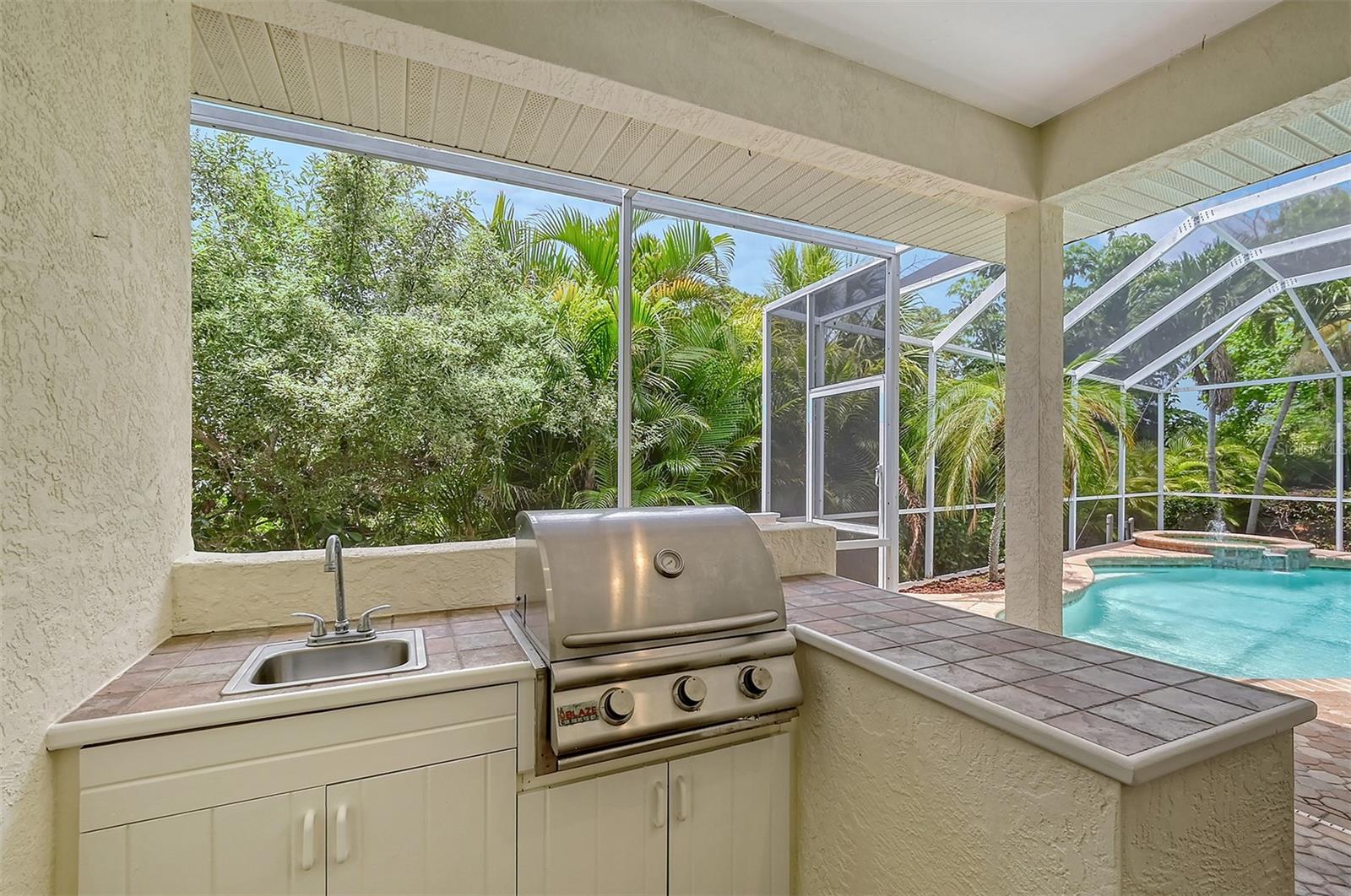 5566 SIESTA ESTATES CT