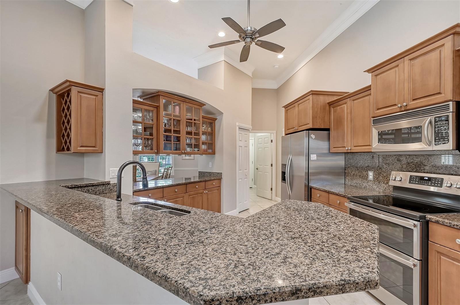 5566 SIESTA ESTATES CT
