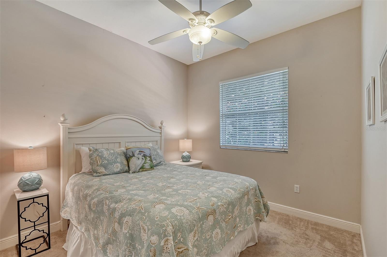 5566 SIESTA ESTATES CT