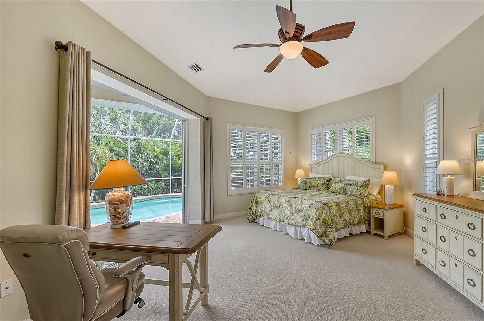 5566 SIESTA ESTATES CT