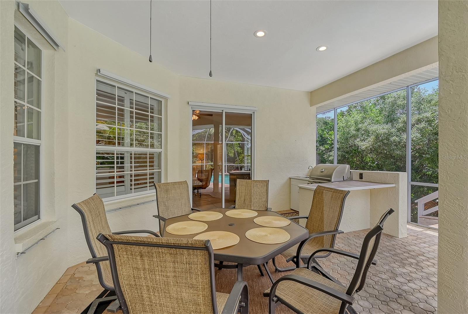 5566 SIESTA ESTATES CT