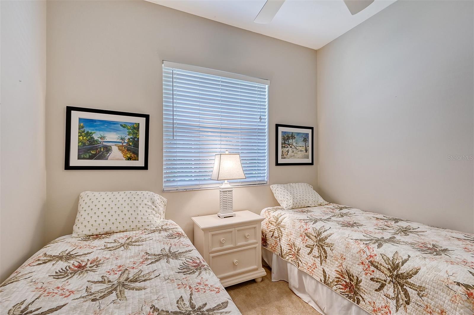 5566 SIESTA ESTATES CT