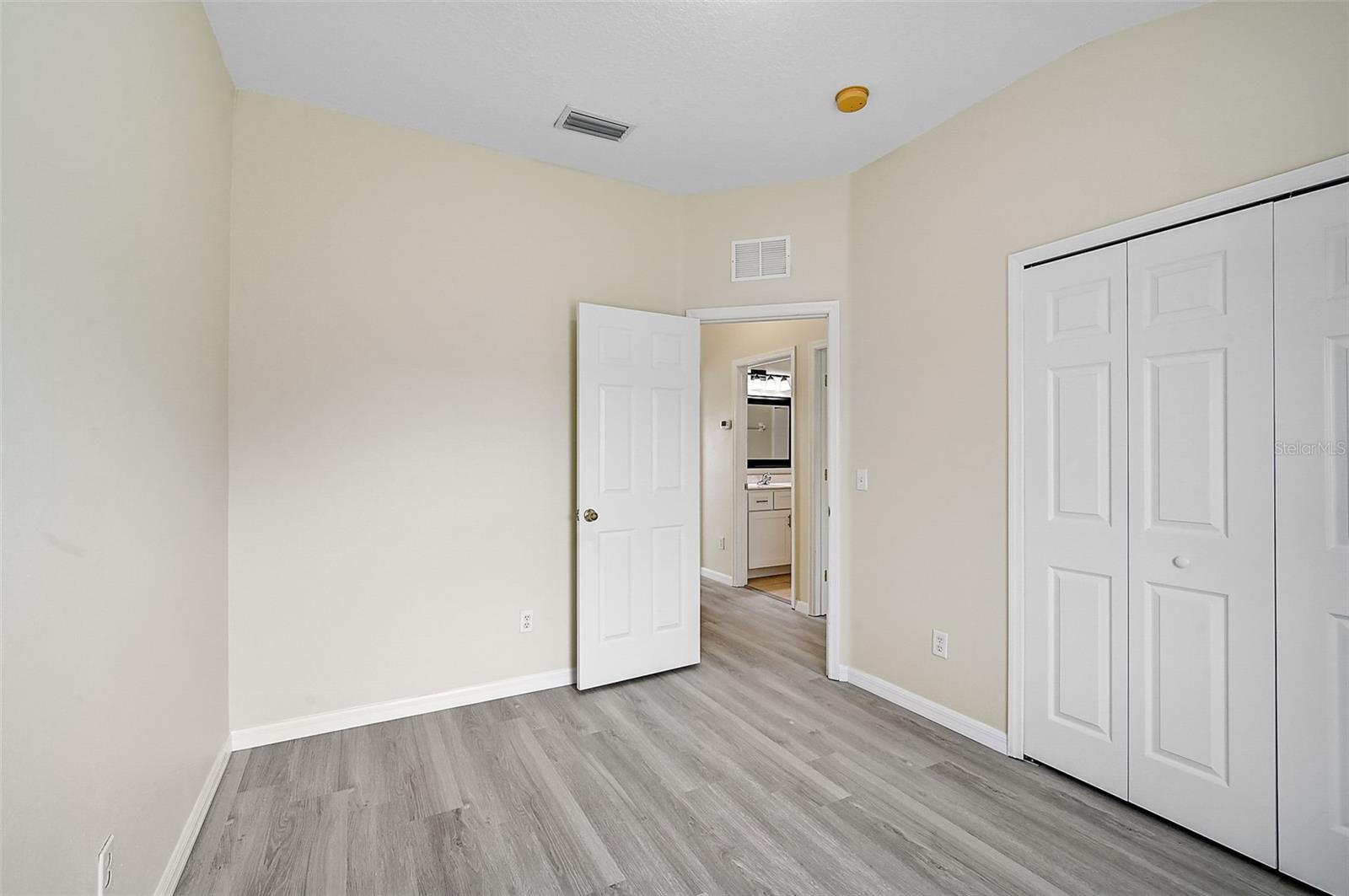 14939 AMBERJACK TER #102