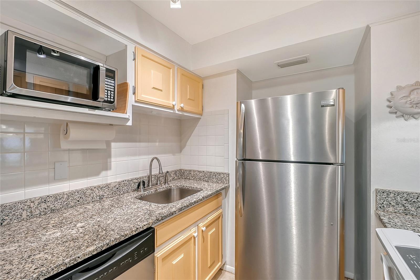 6157 MIDNIGHT PASS RD #G11