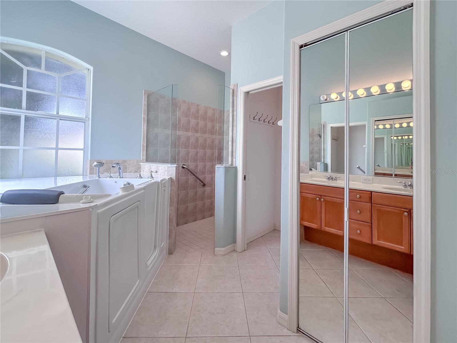 3108 ROYAL PALM DR