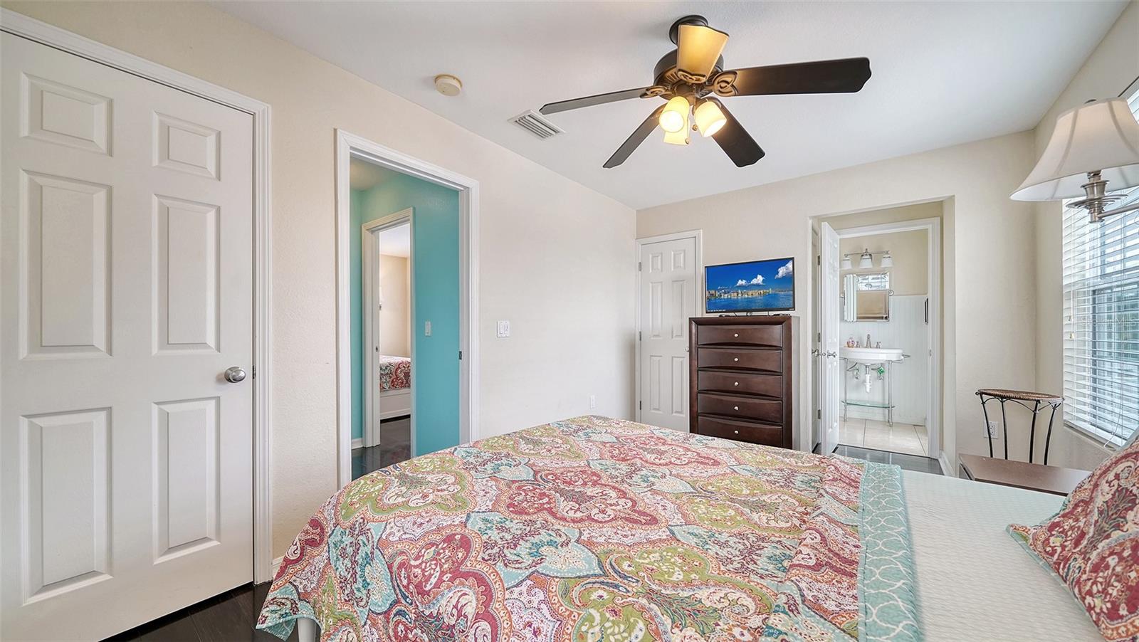 6630 MIDNIGHT PASS RD