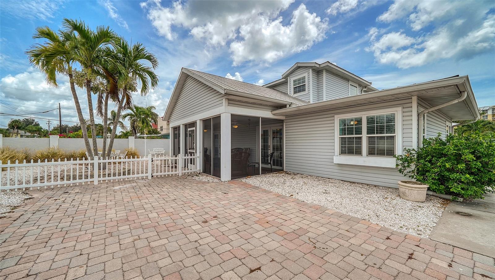 6630 MIDNIGHT PASS RD