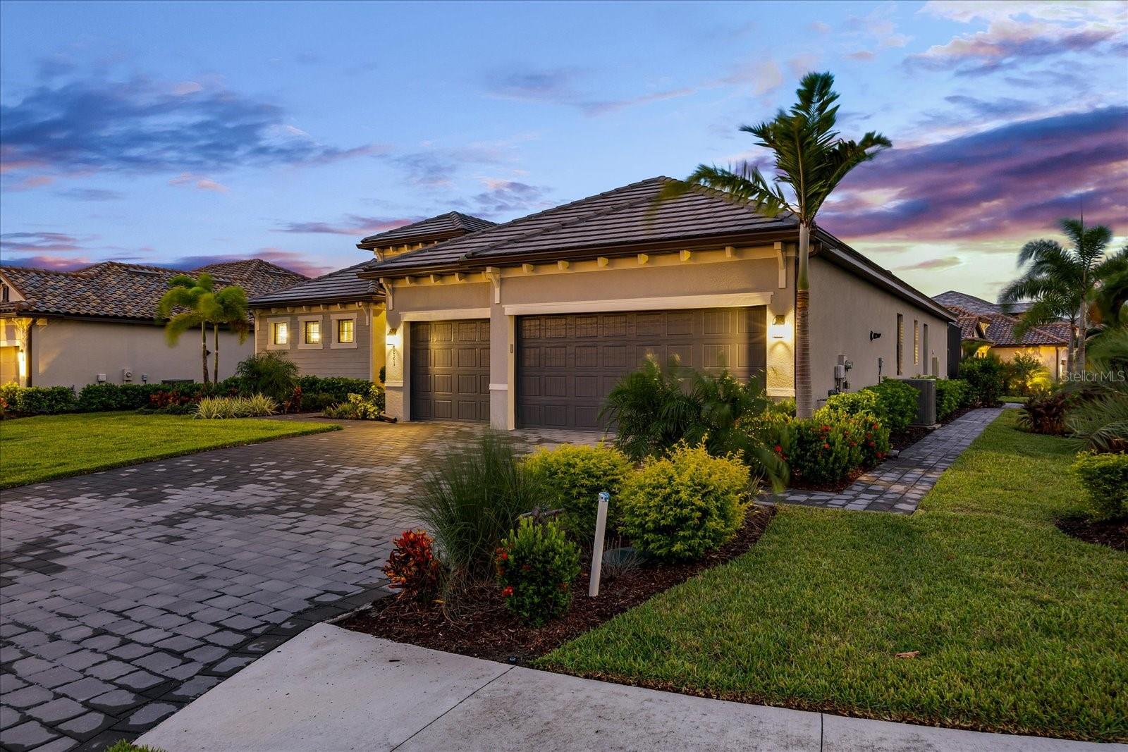 4821 SPARKLING SEA LN