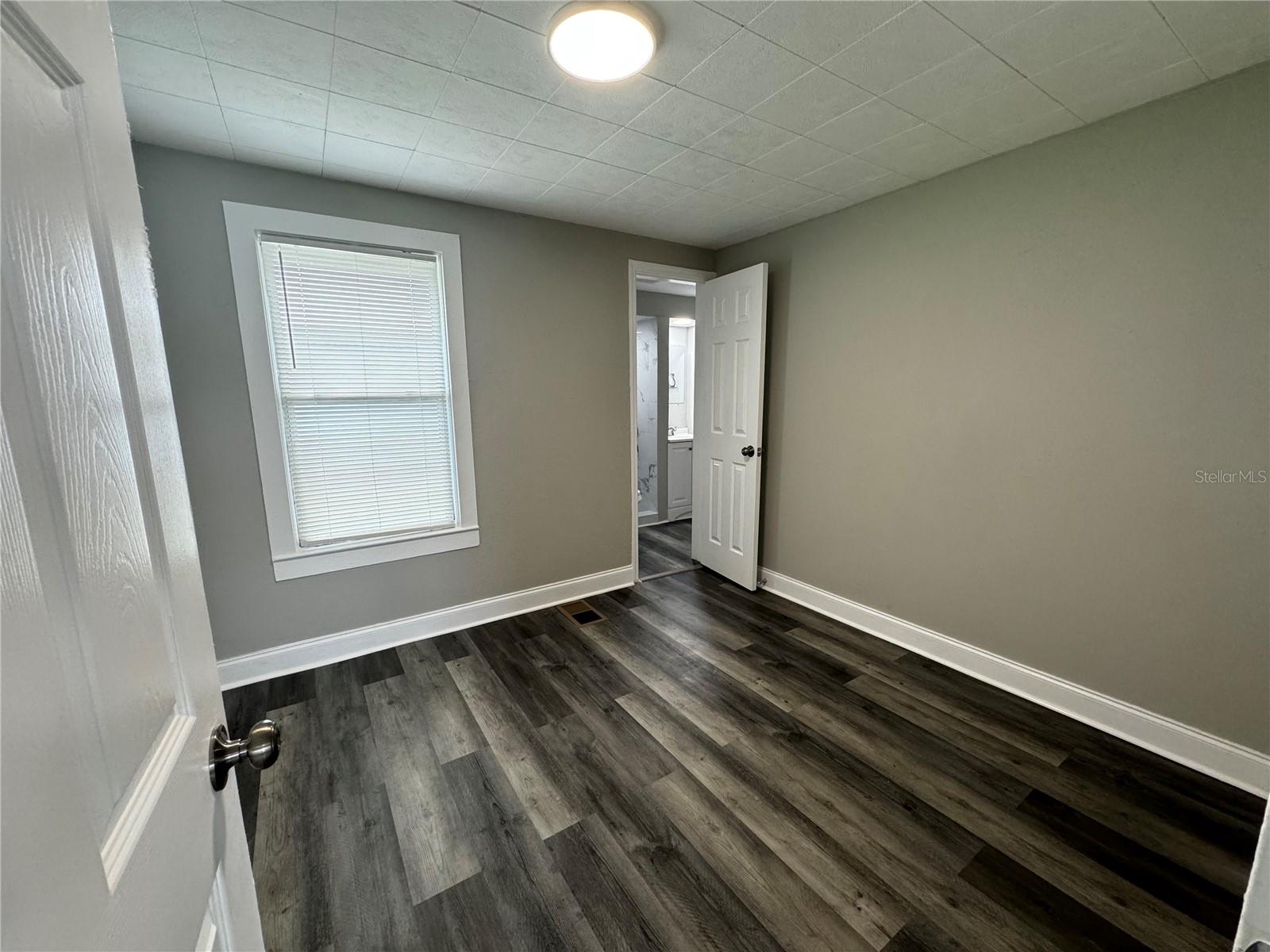 2808 FLETCHER AVE