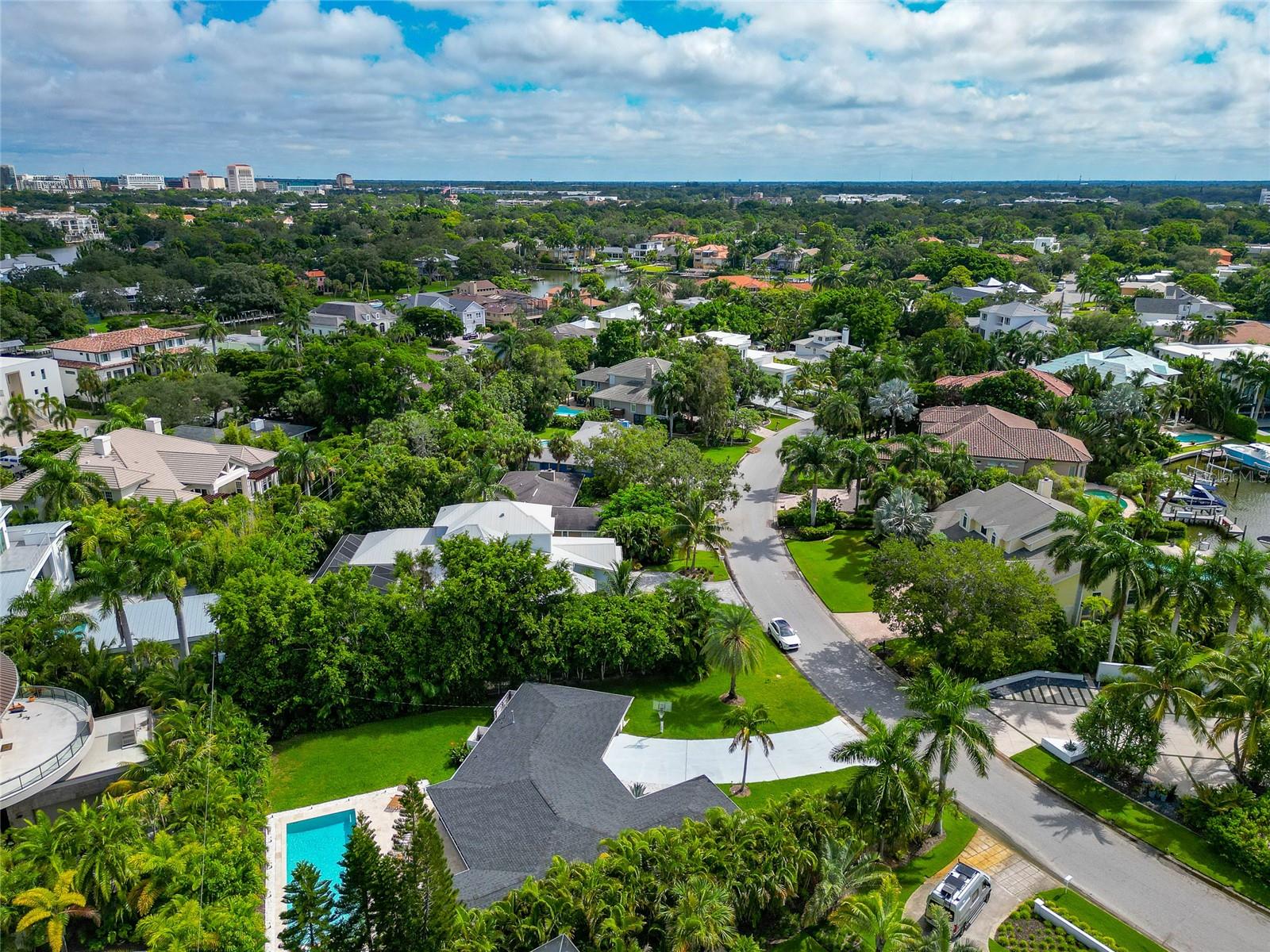 1389 HARBOR DR