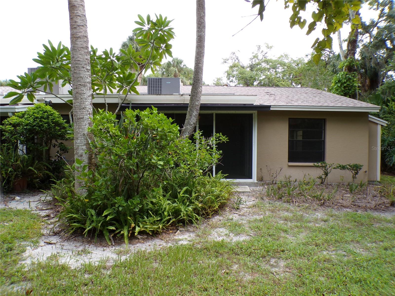 4973 VILLAGE GARDENS DR #50