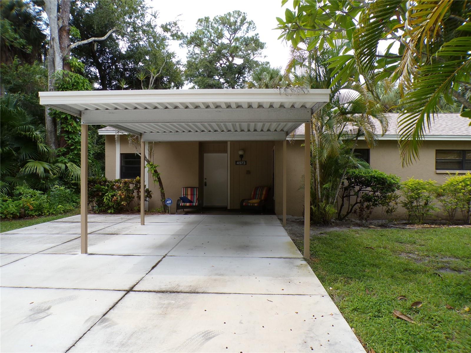 4973 VILLAGE GARDENS DR #50