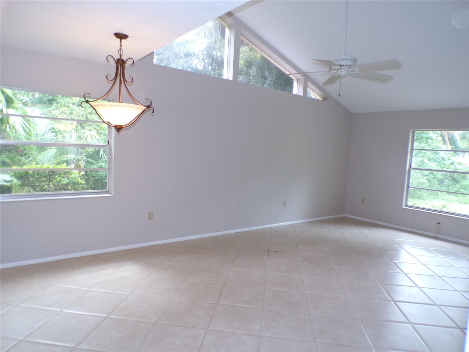4973 VILLAGE GARDENS DR #50
