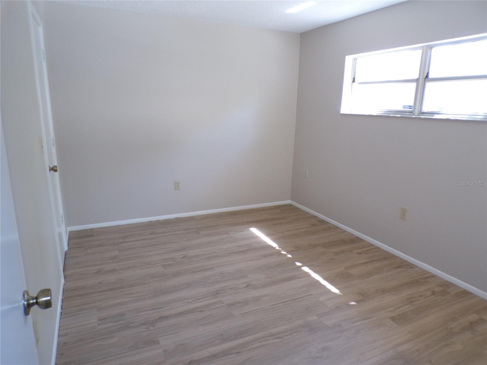 4973 VILLAGE GARDENS DR #50