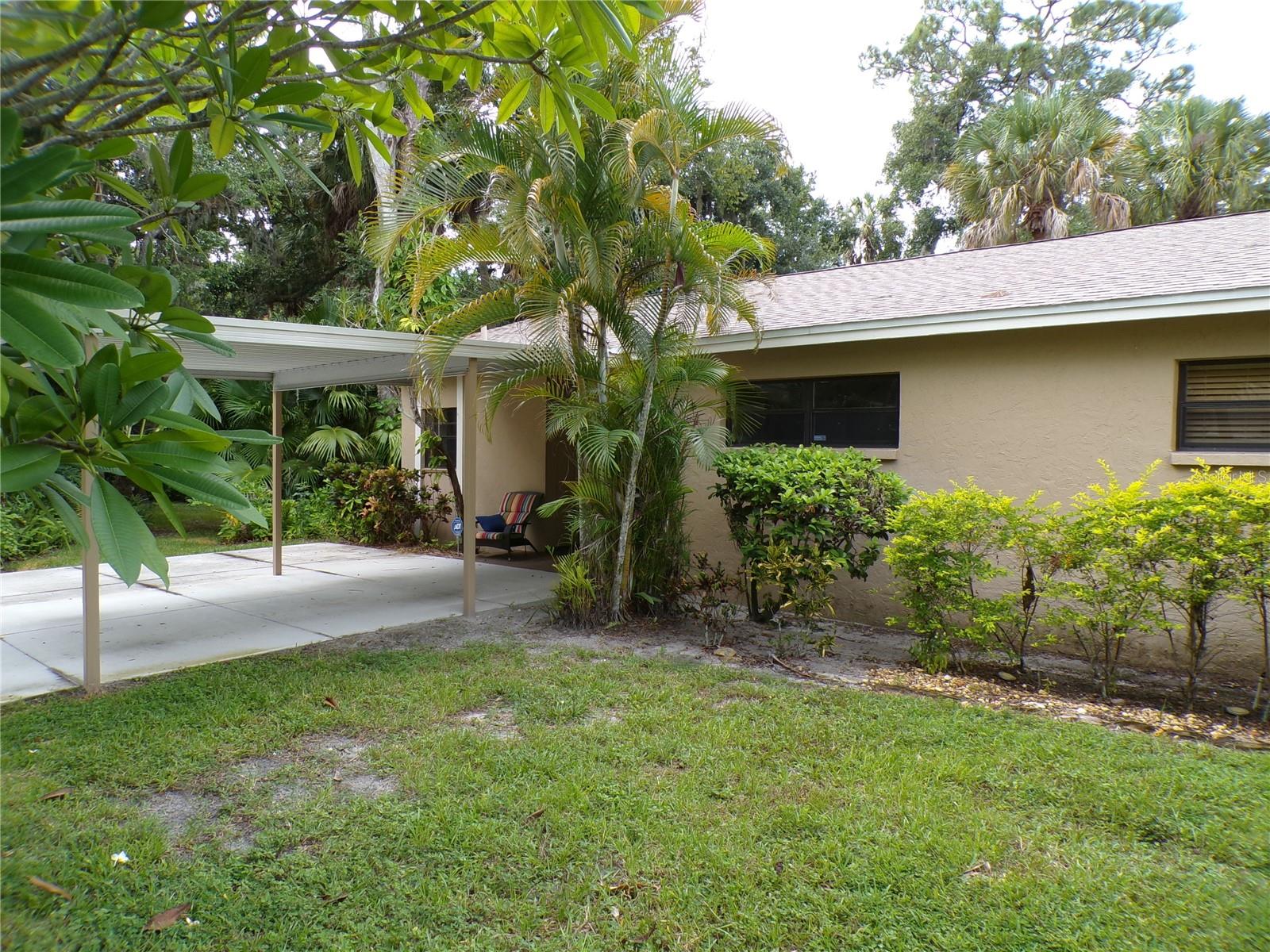 4973 VILLAGE GARDENS DR #50