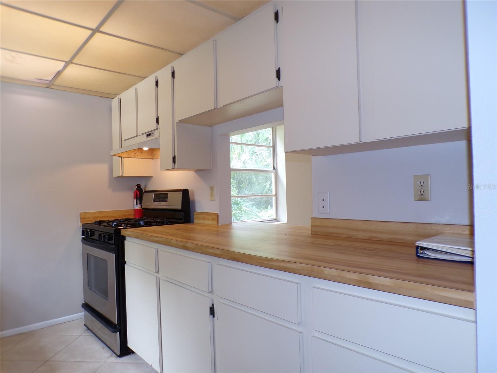 4973 VILLAGE GARDENS DR #50