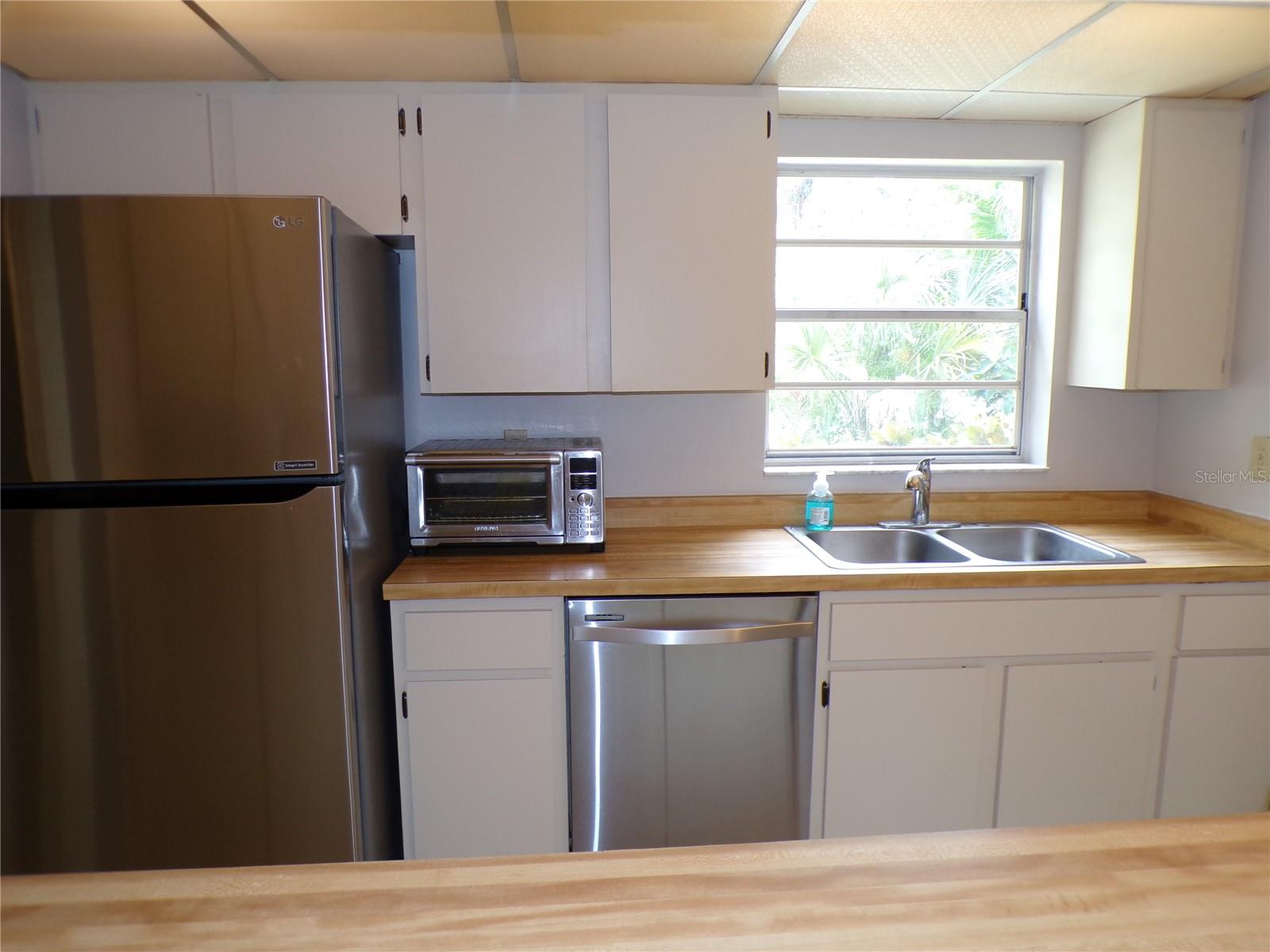 4973 VILLAGE GARDENS DR #50