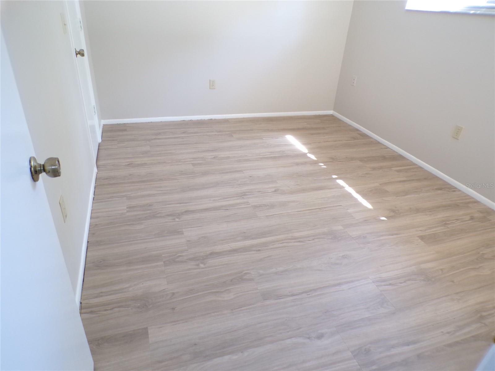 4973 VILLAGE GARDENS DR #50