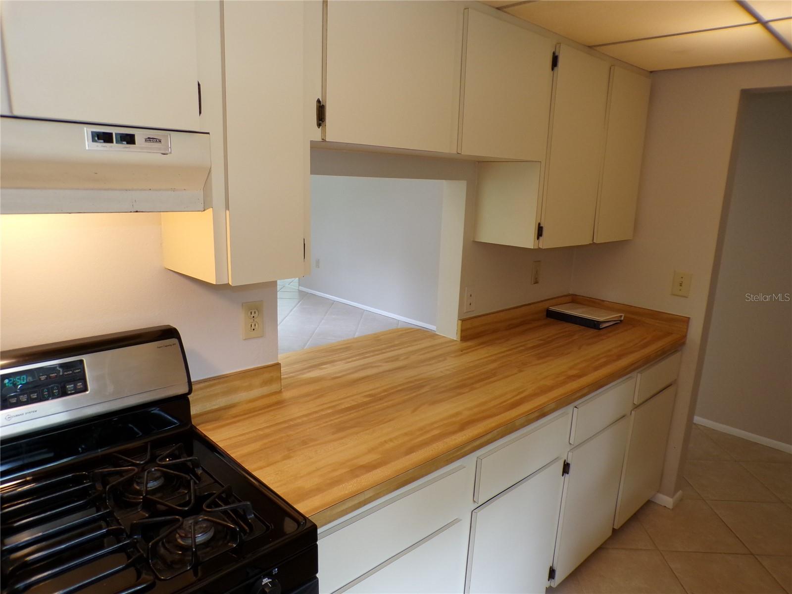 4973 VILLAGE GARDENS DR #50