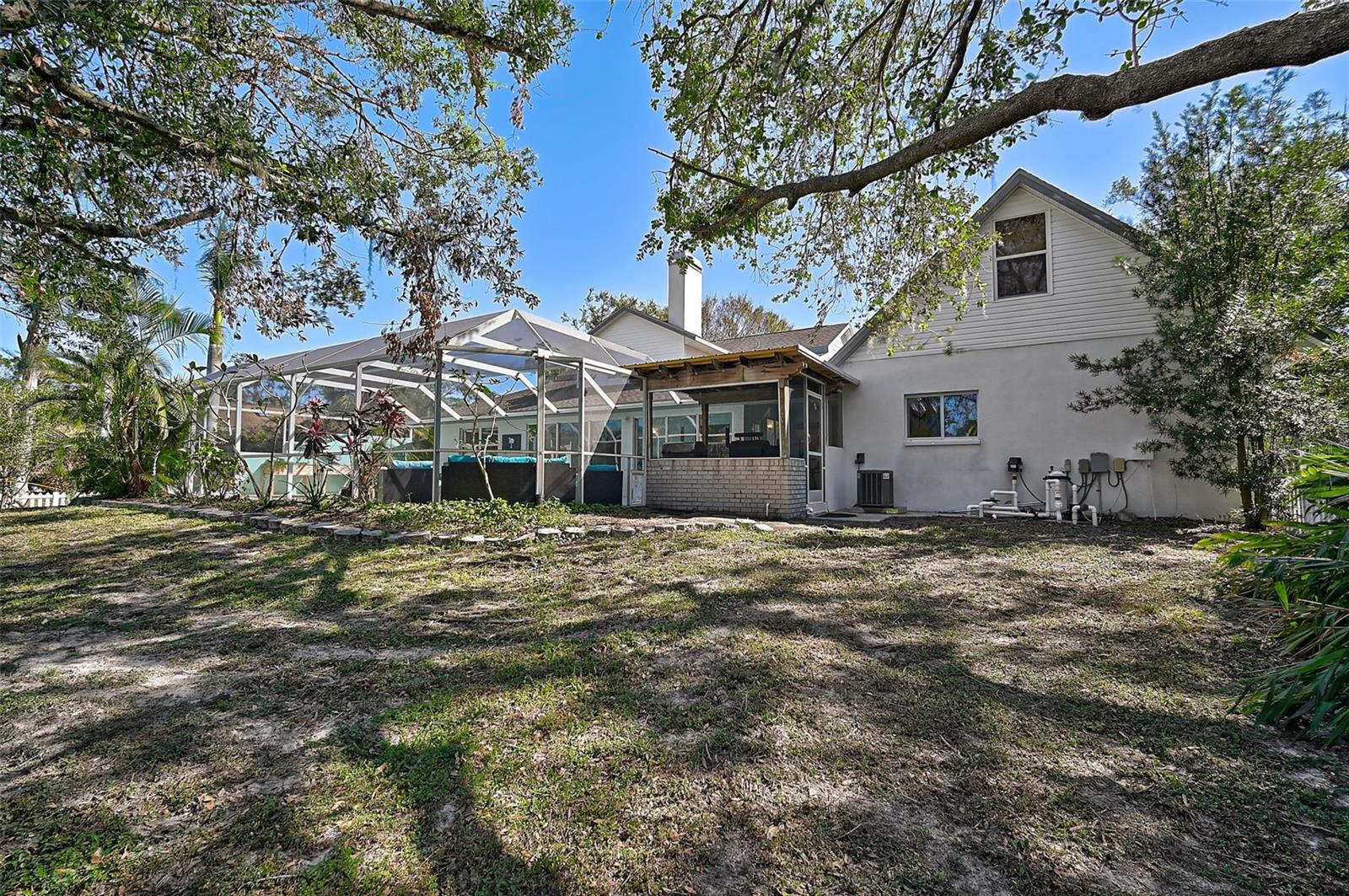 808 WOODVIEW WAY