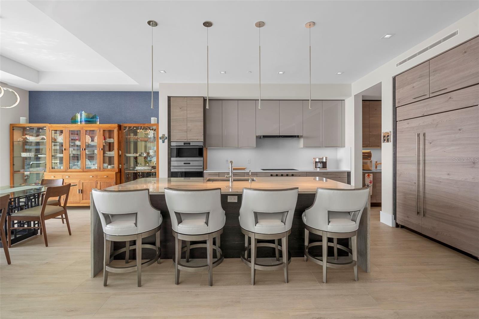 401 QUAY COMMONS #803