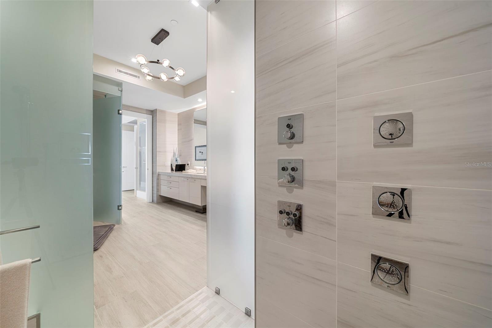 401 QUAY COMMONS #803