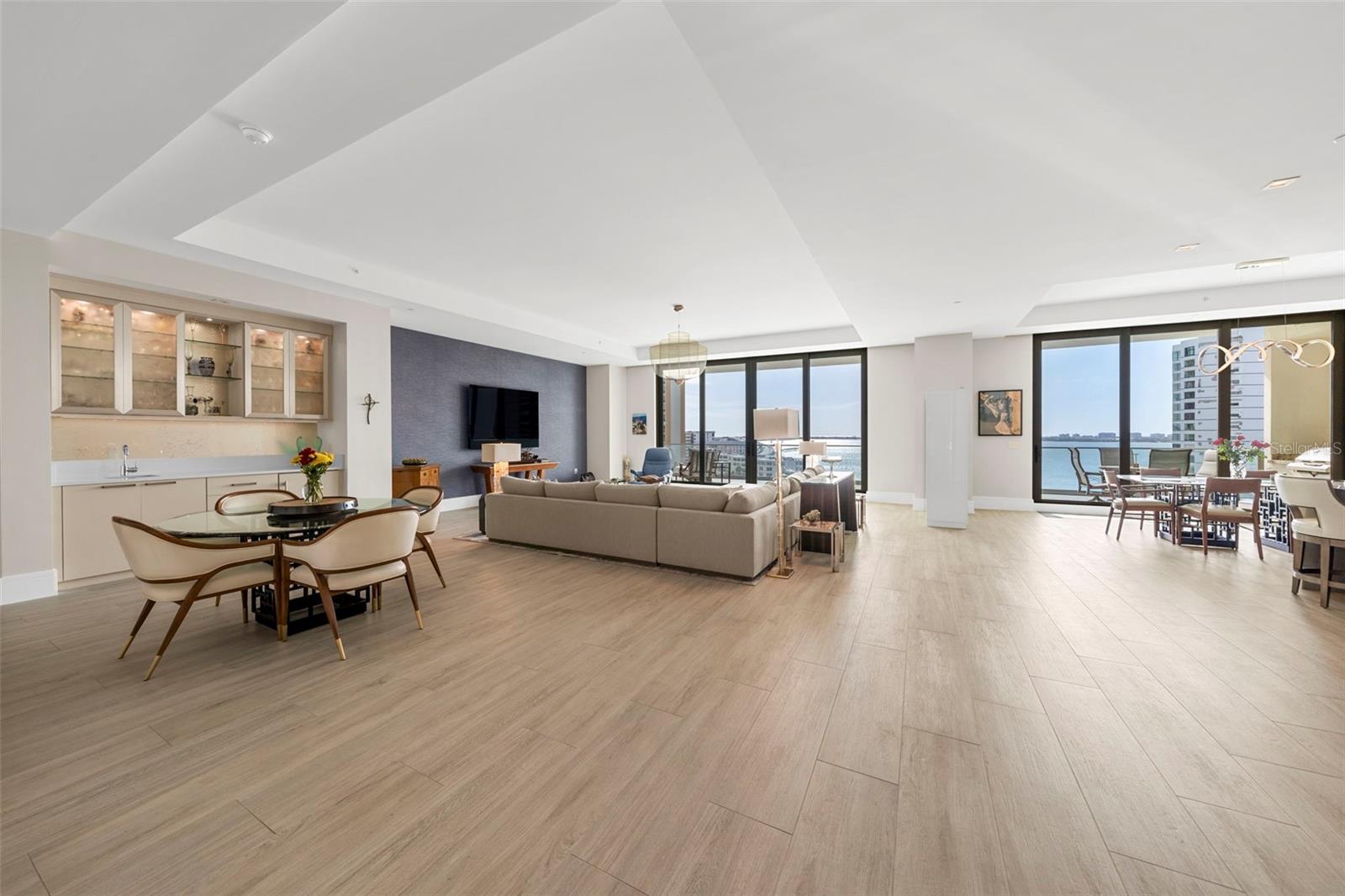 401 QUAY COMMONS #803