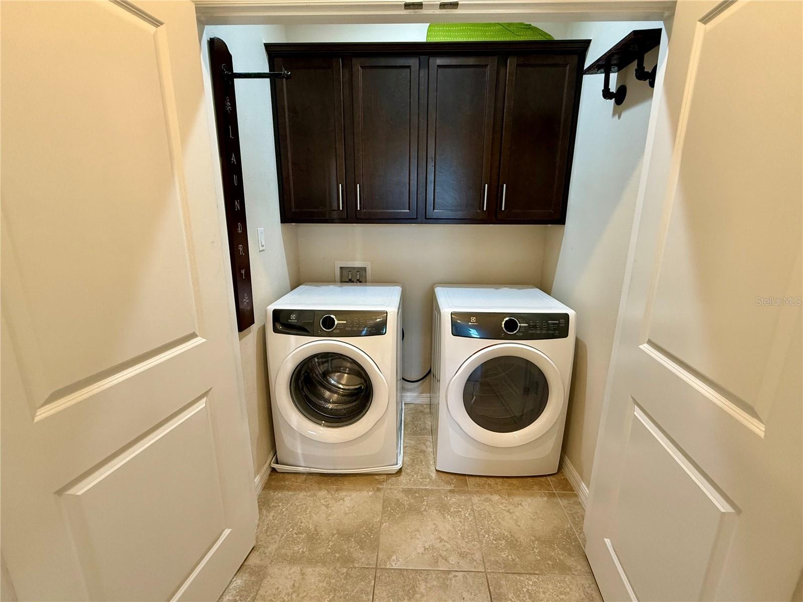 8382 ENCLAVE WAY #101