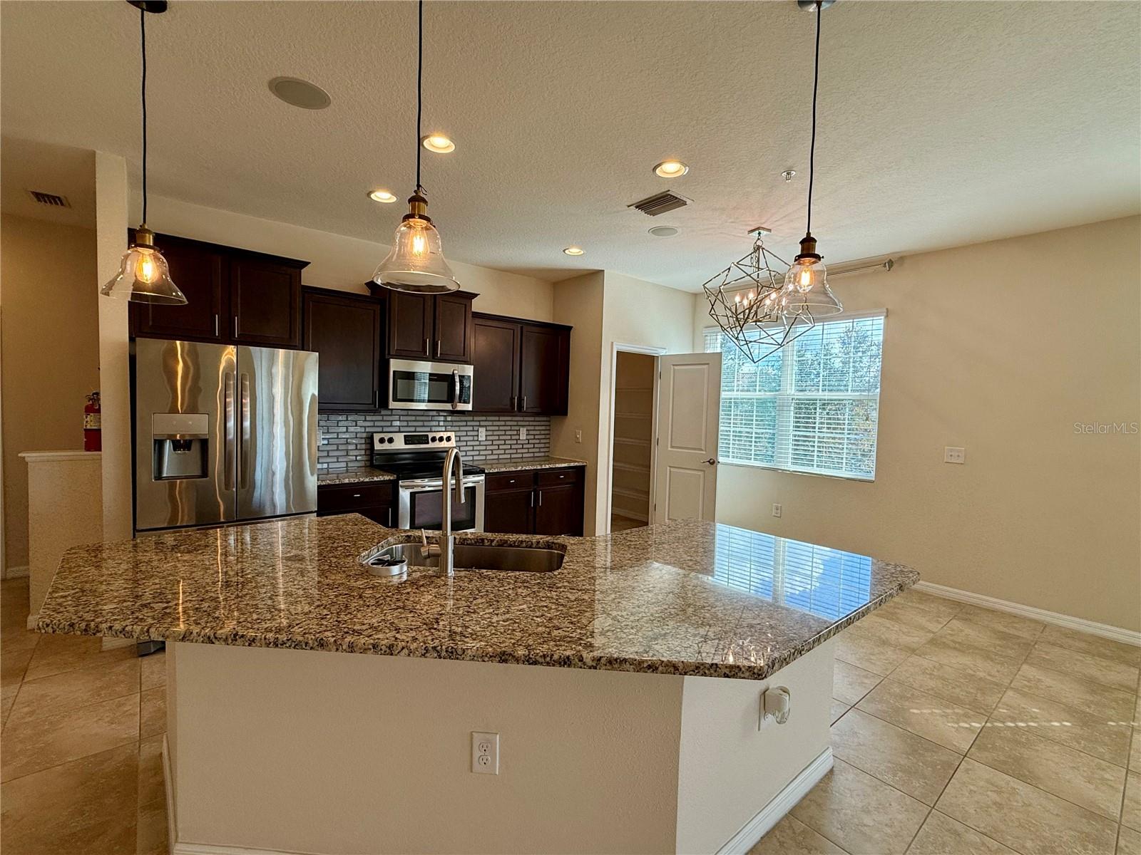 8382 ENCLAVE WAY #101