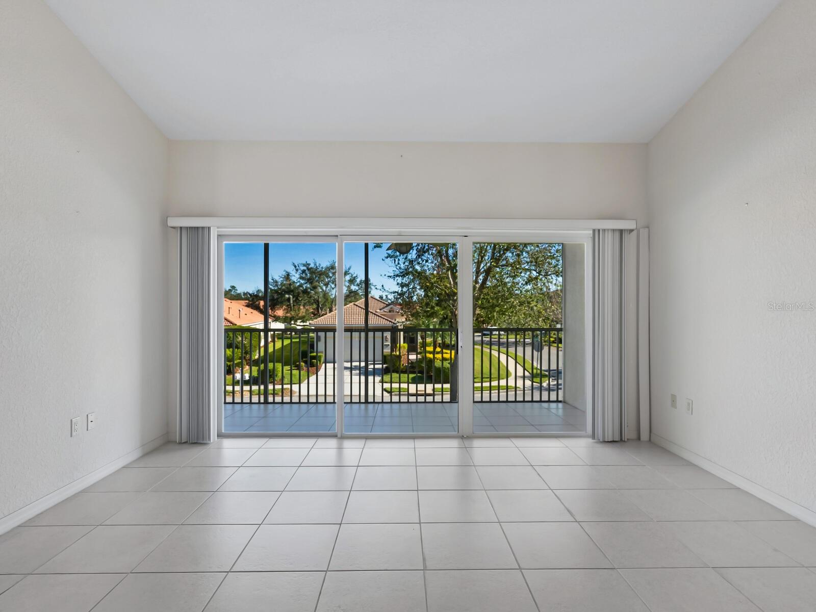 7335 FOUNTAIN PALM CIR #7335